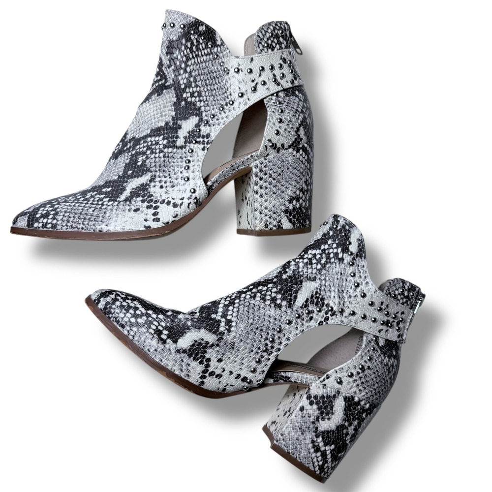 Steve Madden Women's Snakeskin Studded Cutout Block Heel Booties Ankle Boots 7.5